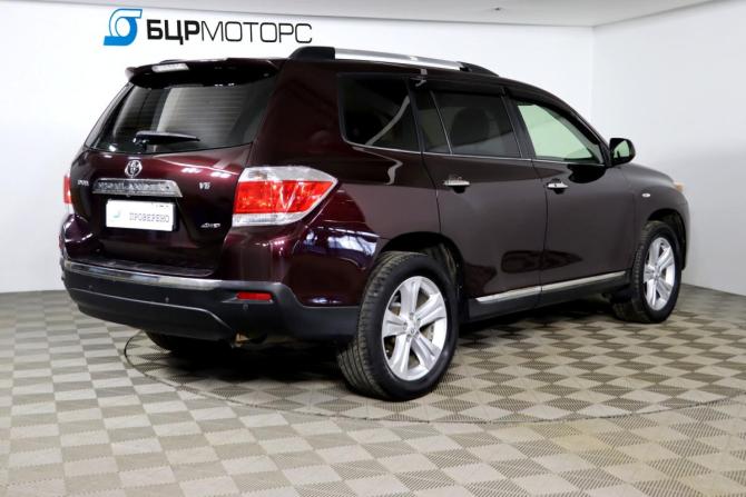 Toyota Highlander II (XU40) Рестайлинг с пробегом 2012 года, цена 1 689 990 рублей, 303192 км, внедорожник, Автокод Объявления