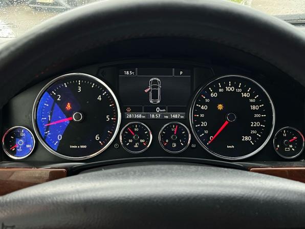 Volkswagen Touareg I Рестайлинг с пробегом 2009 года, цена 1 080 000 рублей, 281355 км, внедорожник, Автокод Объявления