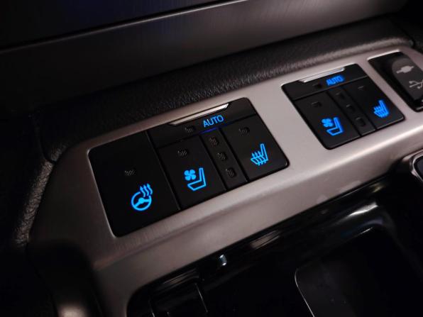 Toyota Land Cruiser 200 Series Рестайлинг 2 с пробегом 2016 года, цена 4 990 000 рублей, 128501 км, внедорожник, Автокод Объявления