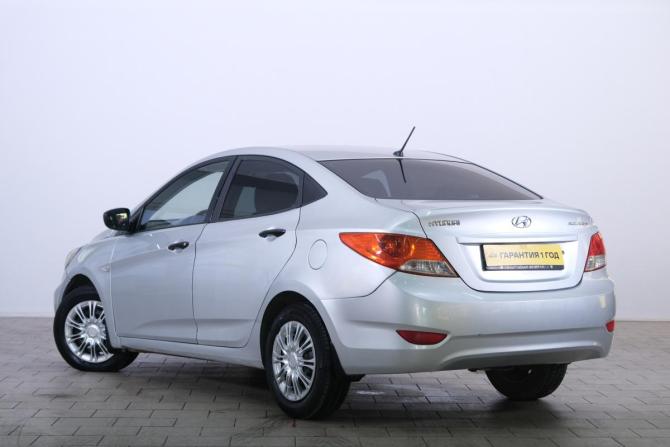 Hyundai Solaris I с пробегом 2014 года, цена 899 000 рублей, 182000 км, седан, Автокод Объявления