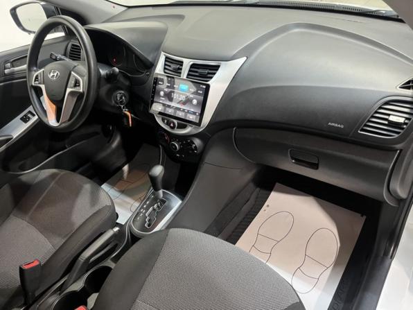 Hyundai Solaris I с пробегом 2013 года, цена 795 000 рублей, 191850 км, хэтчбек, Автокод Объявления