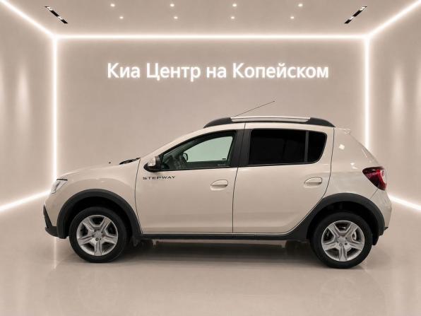 Renault Sandero II Рестайлинг с пробегом 2021 года, цена 1 395 000 рублей, 43000 км, хэтчбек, Автокод Объявления