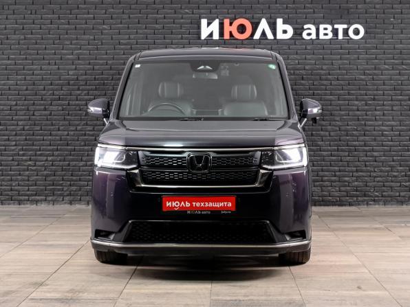 Honda Stepwgn VI с пробегом 2024 года, цена 3 500 000 рублей, 39099 км, минивэн, Автокод Объявления