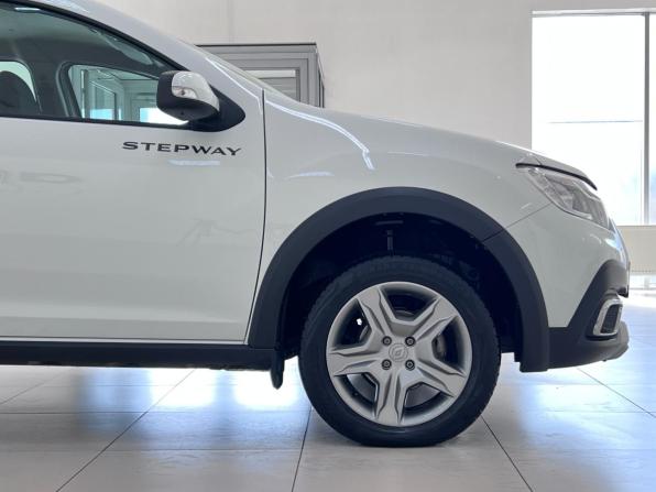 Renault Logan II Рестайлинг с пробегом 2021 года, цена 1 280 000 рублей, 47851 км, седан, Автокод Объявления