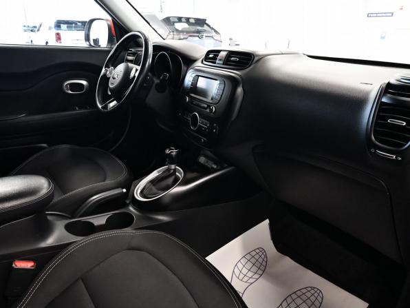 Kia Soul II Рестайлинг с пробегом 2018 года, цена 1 294 000 рублей, 155276 км, хэтчбек, Автокод Объявления