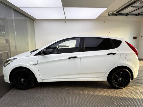 Hyundai Solaris I Рестайлинг с пробегом 2015 года, цена 799 000 рублей, 197000 км, хэтчбек, Автокод Объявления