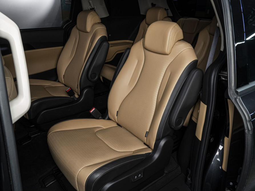 Kia Carnival IV Тюмень  - изображение 17