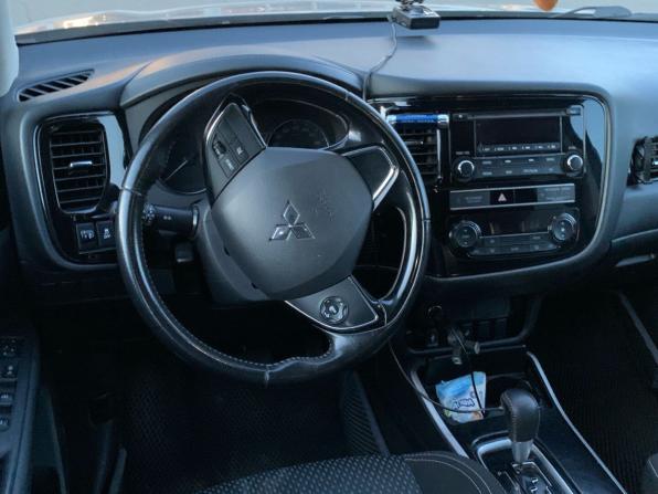 Mitsubishi Outlander III Рестайлинг 3 с пробегом 2019 года, цена 2 100 000 рублей, 132295 км, внедорожник, Автокод Объявления