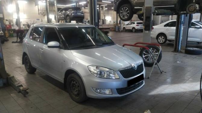 Skoda Fabia II Рестайлинг с пробегом 2011 года, цена 380 001 рубль, 90556 км, хэтчбек, Автокод Объявления