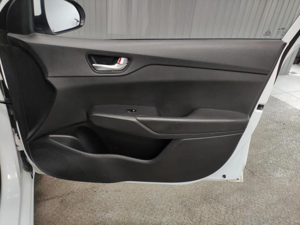 Hyundai Solaris II Рестайлинг с пробегом 2020 года, цена 850 000 рублей, 125300 км, седан, Автокод Объявления