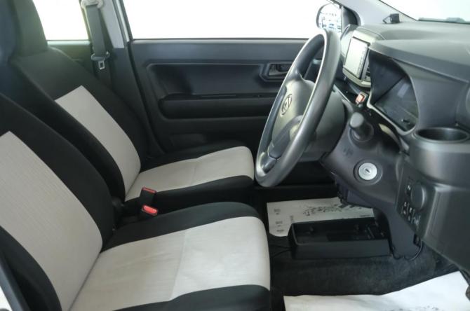 Daihatsu Mira e:S II с пробегом 2021 года, цена 849 000 рублей, 48000 км, хэтчбек, Автокод Объявления