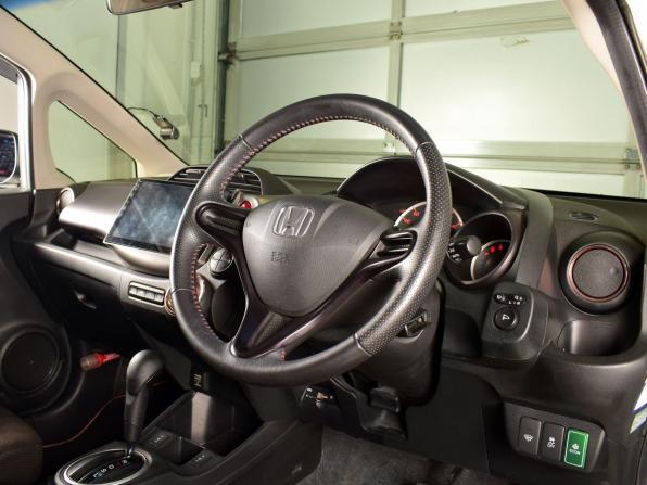 Honda Fit II с пробегом 2012 года, цена 985 995 рублей, 109870 км, хэтчбек, Автокод Объявления