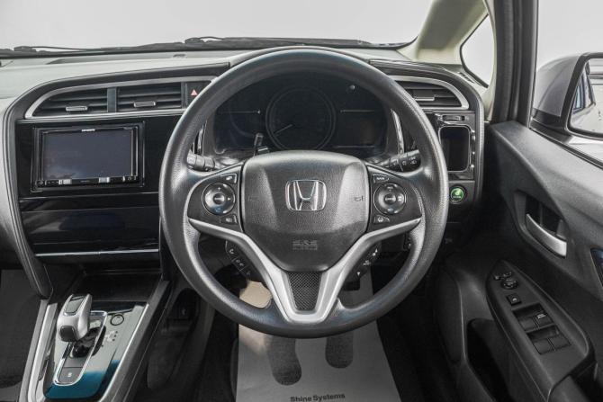 Honda Shuttle II с пробегом 2018 года, цена 1 299 000 рублей, 165900 км, универсал, Автокод Объявления