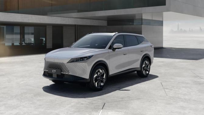 Новый Omoda C7 2026 года, цена 3 299 000 рублей, внедорожник, Автокод Объявления