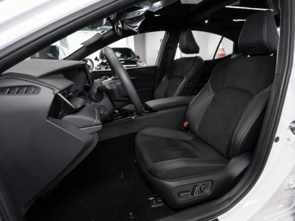 Toyota Camry IX (XV80) China Market с пробегом 2026 года, цена 4 490 000 рублей, 34 км, седан, Автокод Объявления
