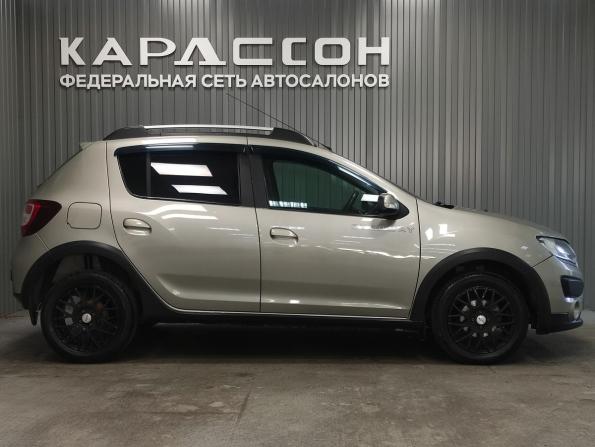 Renault Sandero II с пробегом 2015 года, цена 710 000 рублей, 102000 км, хэтчбек, Автокод Объявления