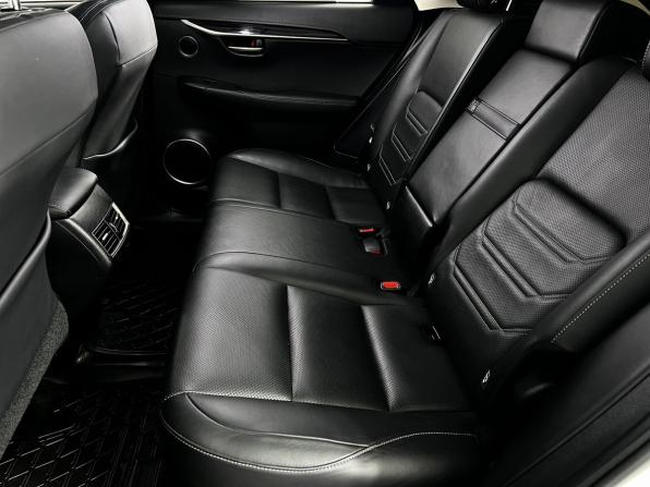 Lexus NX I с пробегом 2015 года, цена 2 490 000 рублей, 180000 км, внедорожник, Автокод Объявления