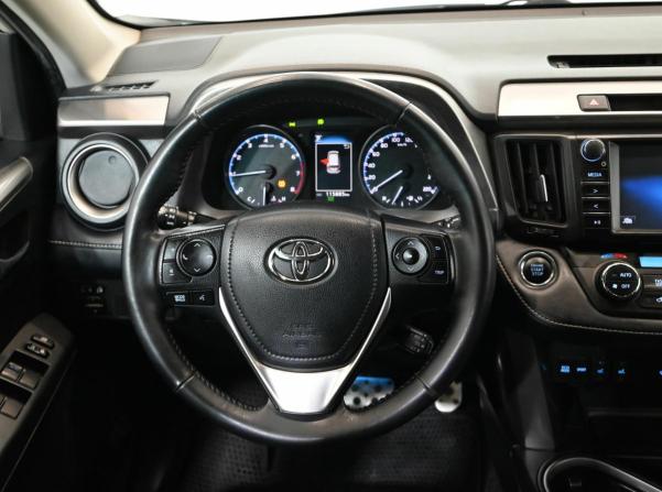 Toyota RAV4 IV (XA40) Рестайлинг с пробегом 2018 года, цена 2 800 000 рублей, 115850 км, внедорожник, Автокод Объявления