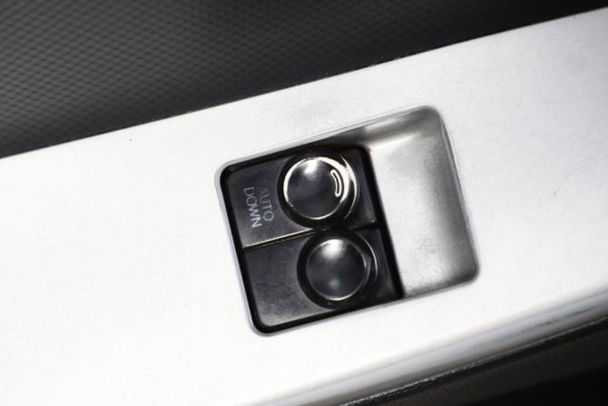 Hyundai Solaris I с пробегом 2012 года, цена 899 000 рублей, 175000 км, хэтчбек, Автокод Объявления