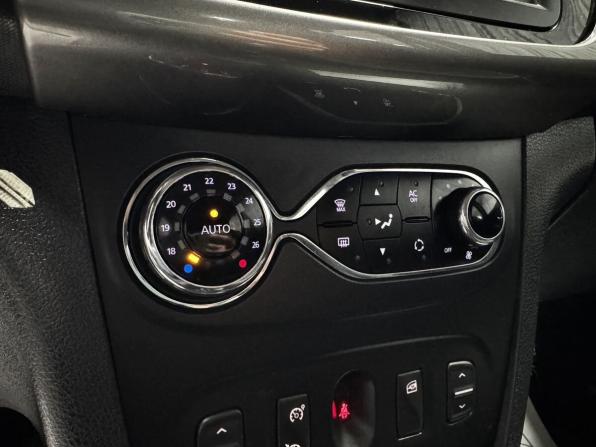 Renault Sandero II с пробегом 2014 года, цена 765 000 рублей, 158464 км, хэтчбек, Автокод Объявления