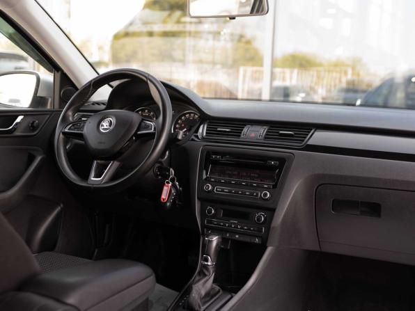 Skoda Rapid I с пробегом 2015 года, цена 1 180 000 рублей, 78478 км, лифтбек, Автокод Объявления