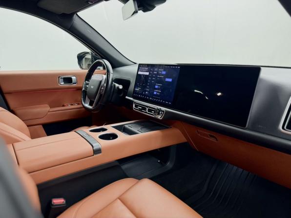 Li Auto (Lixiang) L7 I Рестайлинг с пробегом 2024 года, цена 6 300 000 рублей, 58110 км, внедорожник, Автокод Объявления