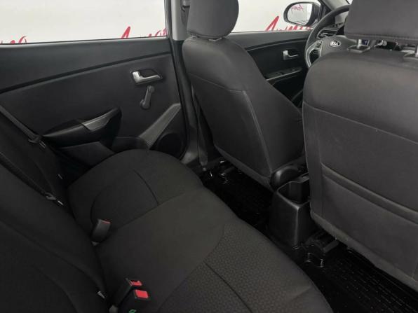 Kia Rio III Рестайлинг с пробегом 2016 года, цена 899 000 рублей, 87314 км, седан, Автокод Объявления