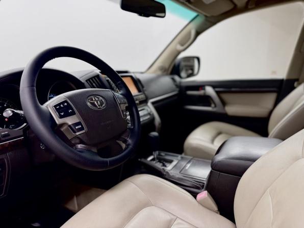 Toyota Land Cruiser 200 Series с пробегом 2008 года, цена 2 545 000 рублей, 372578 км, внедорожник, Автокод Объявления
