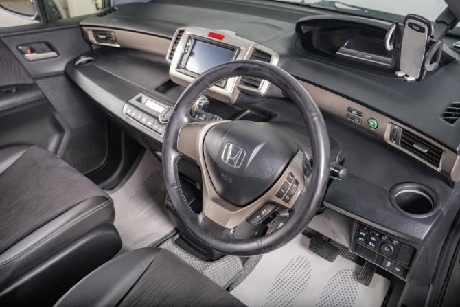 Honda Freed I Рестайлинг с пробегом 2012 года, цена 959 000 рублей, 238000 км, компактвэн, Автокод Объявления