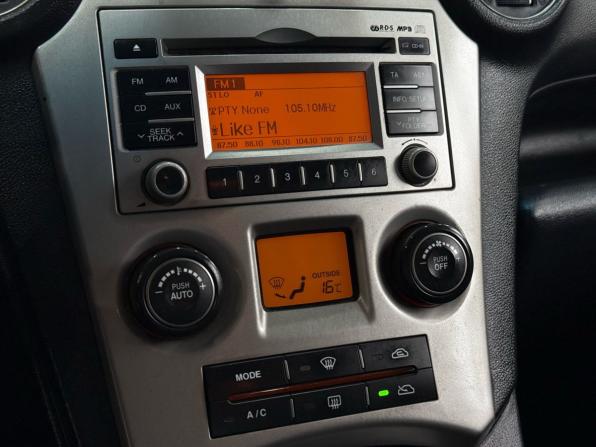 Kia Carens II (UN) с пробегом 2010 года, цена 769 900 рублей, 216000 км, компактвэн, Автокод Объявления