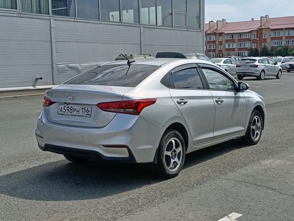 Hyundai Solaris II с пробегом 2019 года, цена 999 000 рублей, 151677 км, седан, Автокод Объявления