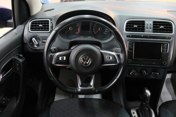 Volkswagen Polo V Рестайлинг с пробегом 2020 года, цена 1 479 000 рублей, 61000 км, седан, Автокод Объявления