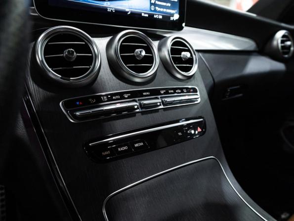 Mercedes-Benz C-Класс IV (W205) Рестайлинг с пробегом 2019 года, цена 3 099 700 рублей, 70129 км, купе, Автокод Объявления