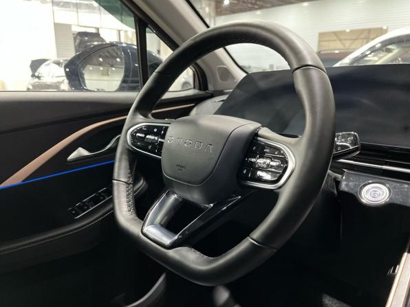 Omoda C5 I с пробегом 2023 года, цена 1 595 000 рублей, 44592 км, внедорожник, Автокод Объявления