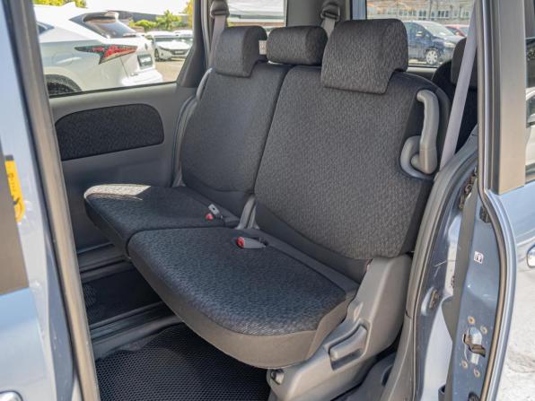 Toyota Sienta I Рестайлинг 2 с пробегом 2014 года, цена 1 325 000 рублей, 83097 км, компактвэн, Автокод Объявления
