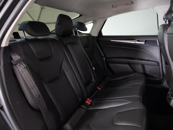 Ford Mondeo V с пробегом 2016 года, цена 1 325 000 рублей, 209904 км, седан, Автокод Объявления