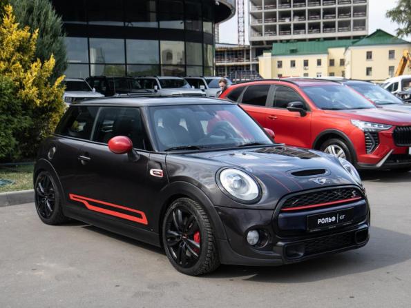 Mini Hatch III (F55/F56) с пробегом 2015 года, цена 1 768 000 рублей, 114043 км, хэтчбек, Автокод Объявления