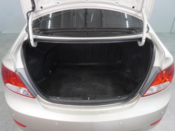 Hyundai Solaris I с пробегом 2011 года, цена 669 000 рублей, 136523 км, седан, Автокод Объявления