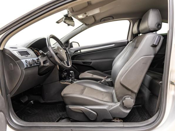 Opel Astra H Рестайлинг с пробегом 2008 года, цена 678 000 рублей, 135361 км, хэтчбек, Автокод Объявления