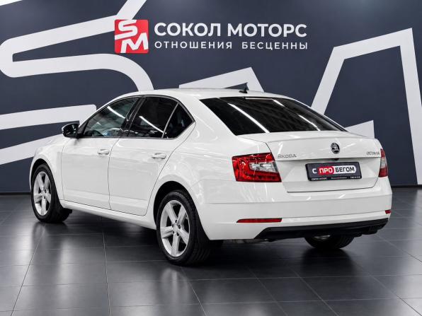 Skoda Octavia III (A7) Рестайлинг с пробегом 2017 года, цена 2 049 900 рублей, 177000 км, лифтбек, Автокод Объявления