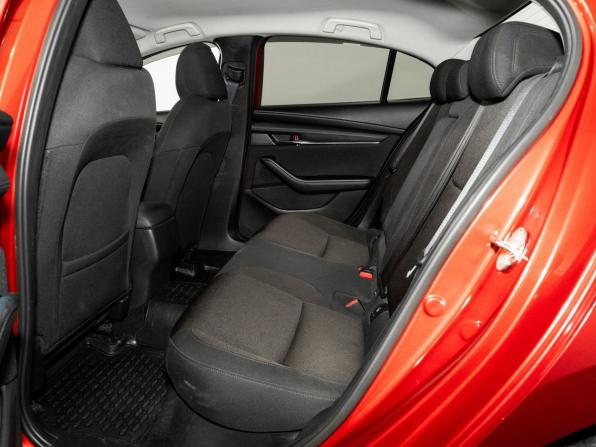 Mazda 3 IV (BP) с пробегом 2019 года, цена 1 600 000 рублей, 70210 км, седан, Автокод Объявления
