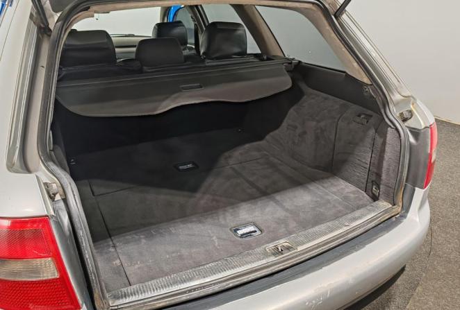 Audi A6 II (C5) Рестайлинг с пробегом 2001 года, цена 380 000 рублей, 351526 км, универсал, Автокод Объявления