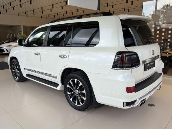 Toyota Land Cruiser 200 Series Рестайлинг 1 с пробегом 2015 года, цена 4 280 000 рублей, 161000 км, внедорожник, Автокод Объявления