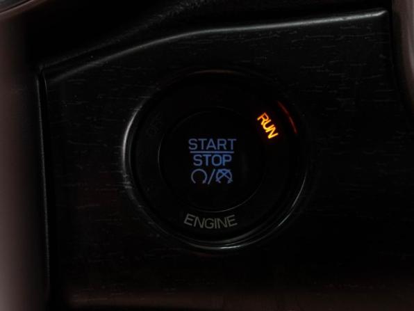 Jeep Grand Cherokee IV (WK2) Рестайлинг с пробегом 2014 года, цена 2 349 000 рублей, 213078 км, внедорожник, Автокод Объявления