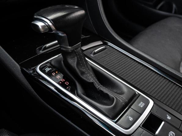 Kia Optima IV Рестайлинг с пробегом 2020 года, цена 2 430 000 рублей, 76028 км, седан, Автокод Объявления