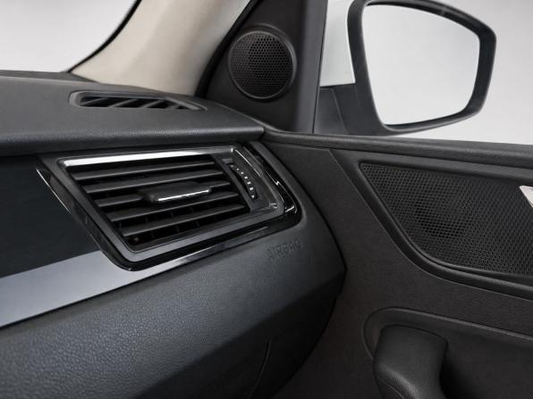 Skoda Rapid I с пробегом 2015 года, цена 679 000 рублей, 318693 км, лифтбек, Автокод Объявления