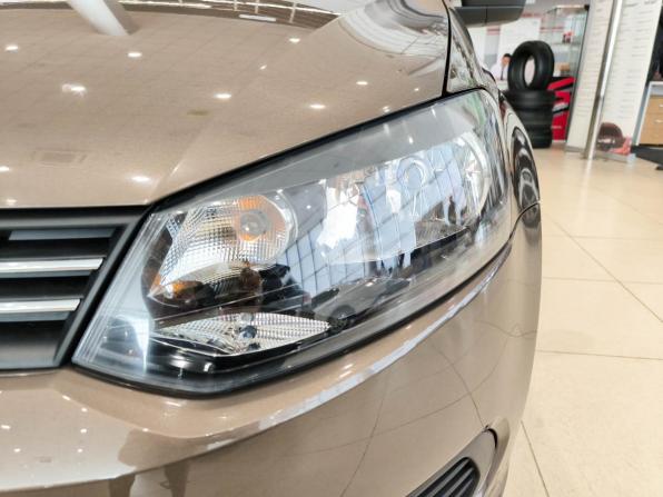 Volkswagen Polo V с пробегом 2015 года, цена 880 000 рублей, 99689 км, седан, Автокод Объявления