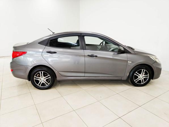 Hyundai Solaris I с пробегом 2011 года, цена 590 000 рублей, 323198 км, седан, Автокод Объявления