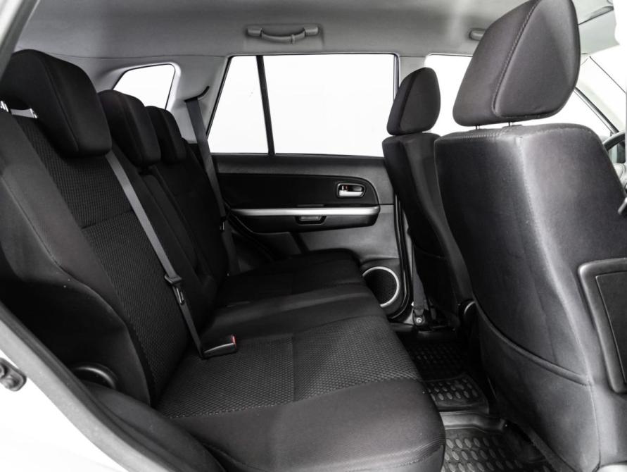 Suzuki Grand Vitara II Рестайлинг Санкт-Петербург  - изображение 15