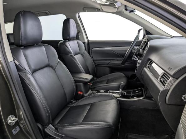 Mitsubishi Outlander III Рестайлинг 3 с пробегом 2021 года, цена 2 920 000 рублей, 95753 км, внедорожник, Автокод Объявления